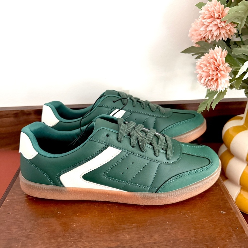 No Boundaries Sport Athletic Sneakers Green Retro Men's 8 Women’s 9.5 NEW NWT